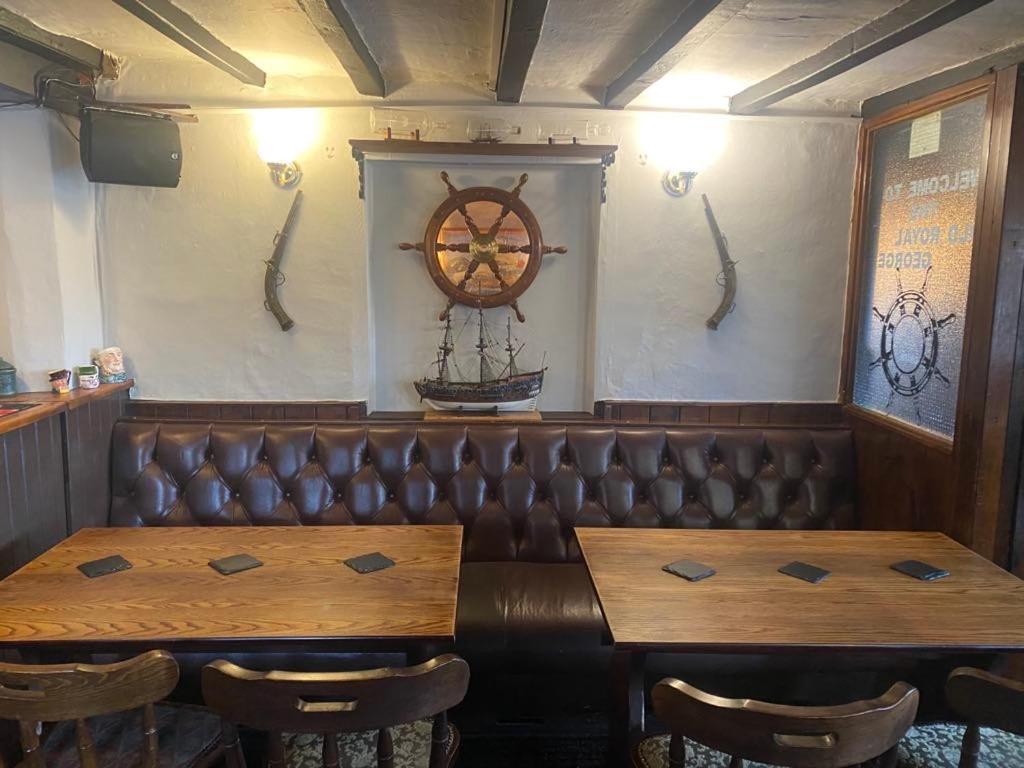 Ainderby Steeple The Old Royal George酒店 外观 照片