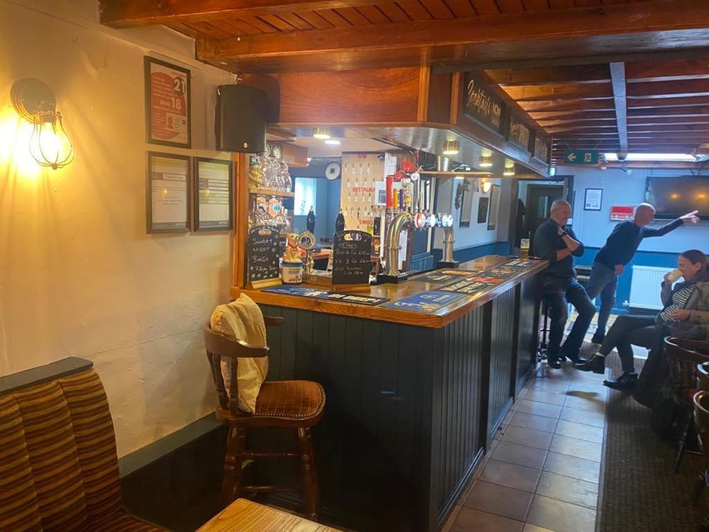 Ainderby Steeple The Old Royal George酒店 外观 照片
