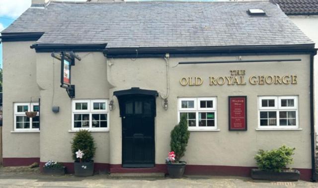 Ainderby Steeple The Old Royal George酒店 外观 照片